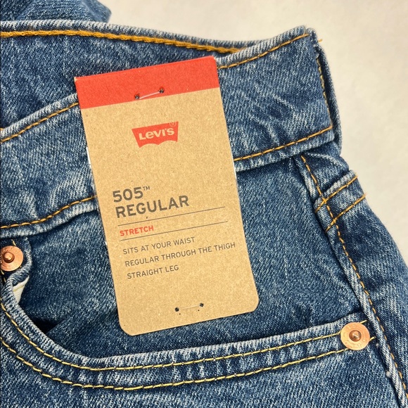 Levi's Men's Bootcut Jeans in Classic Blue - Picture 8 of 9